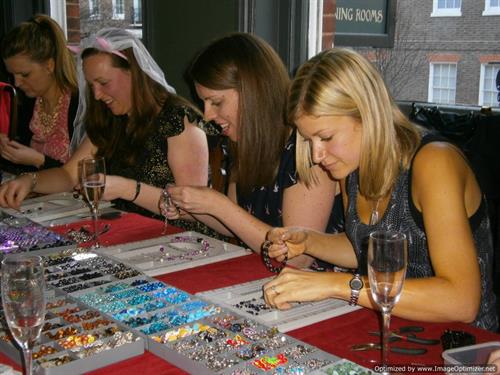 group-jewelrymakingparty2.JPG